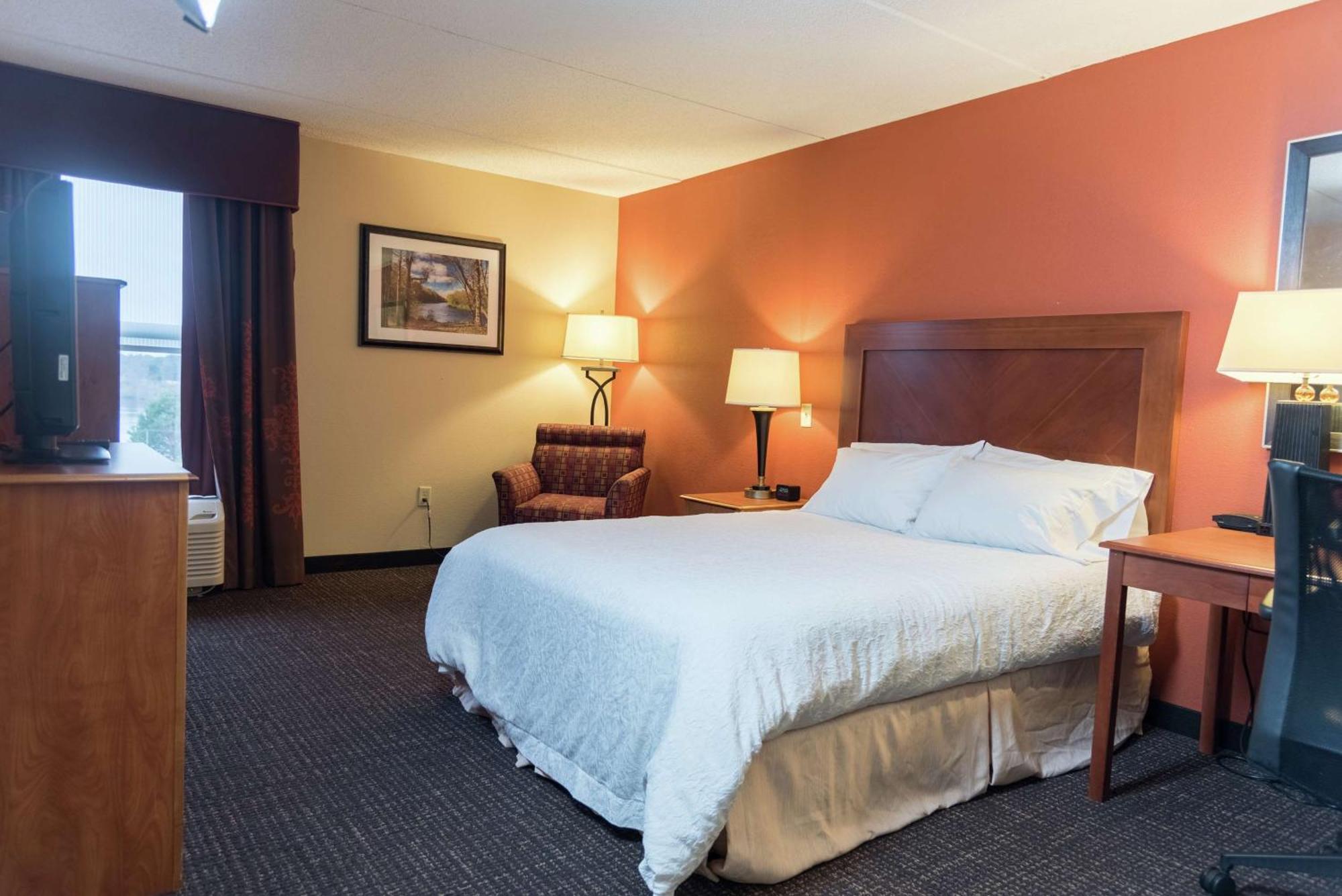 Hampton Muskegon Hotel 3*