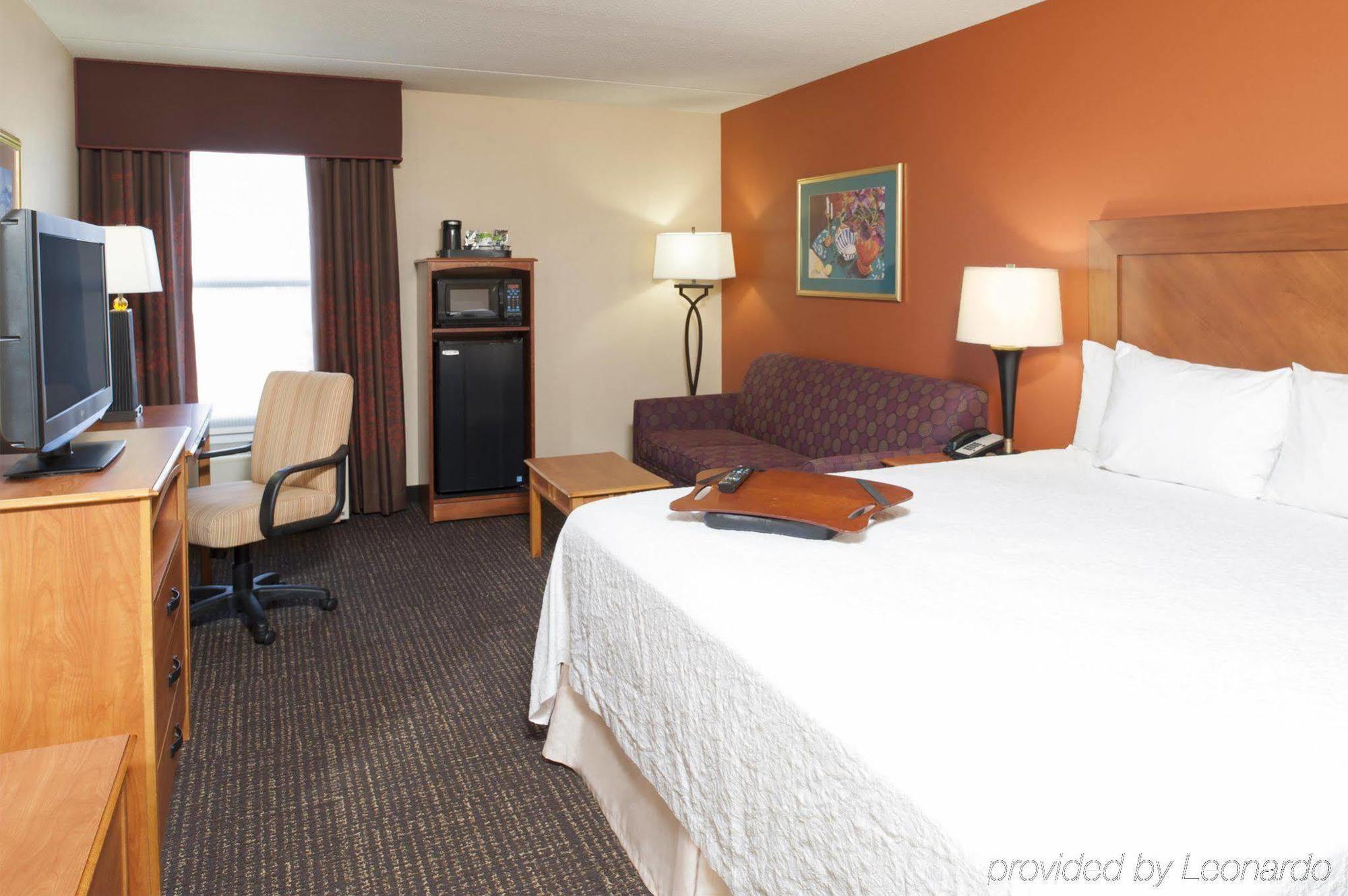 Hampton Muskegon Hotel